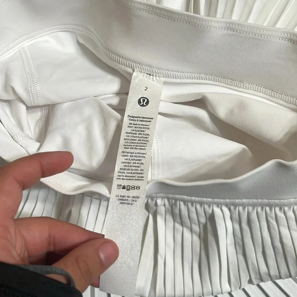 Lululemon Varsity HR pleated tennis skirt - Picture 5 of 7